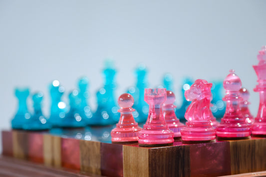 Granadas Rosé Royale Chess Set – close-up of the pink and white wood and epoxy resin pattern on the board