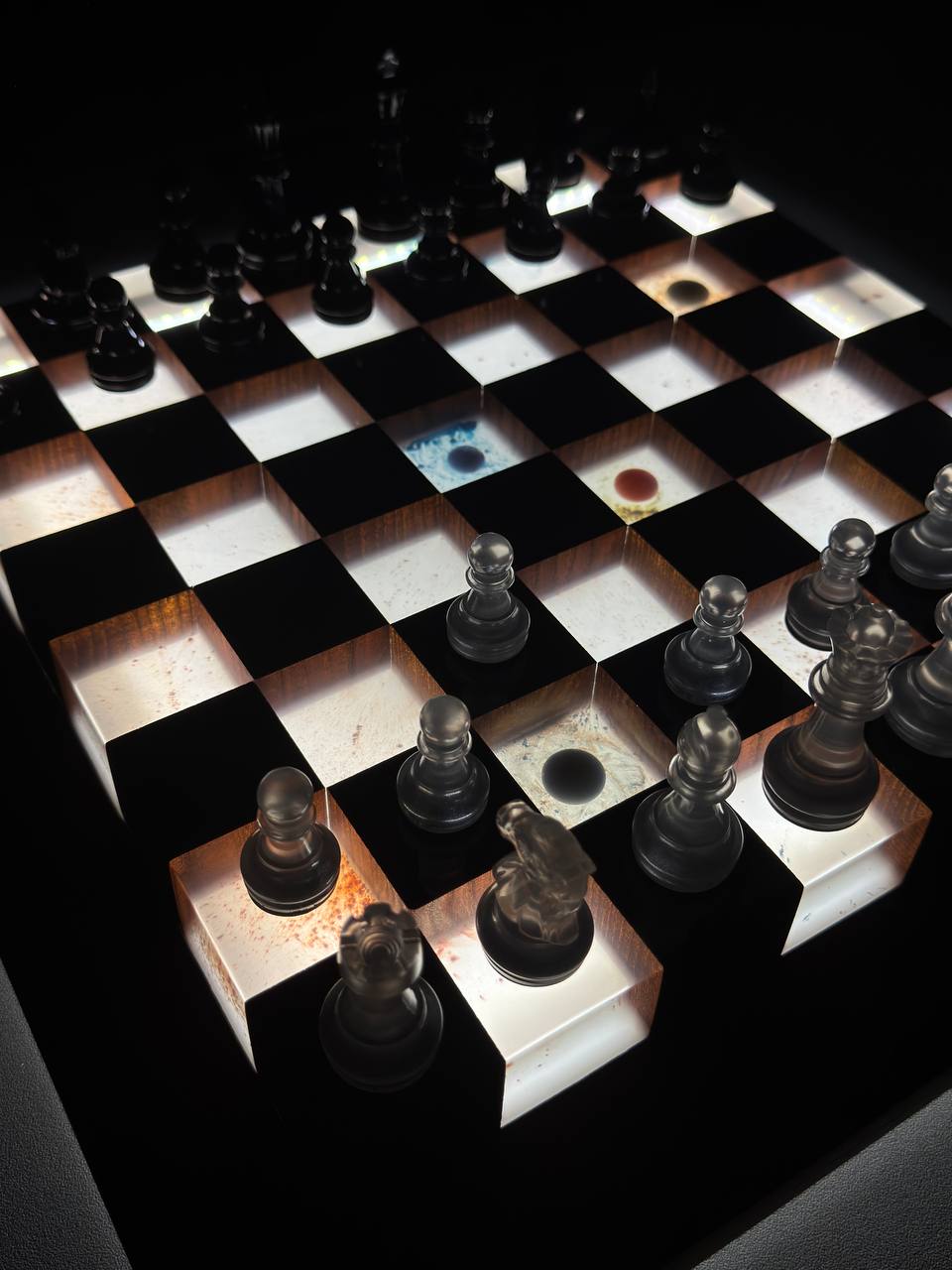 Granadas Space Chess Set – full set with pieces arranged, front view