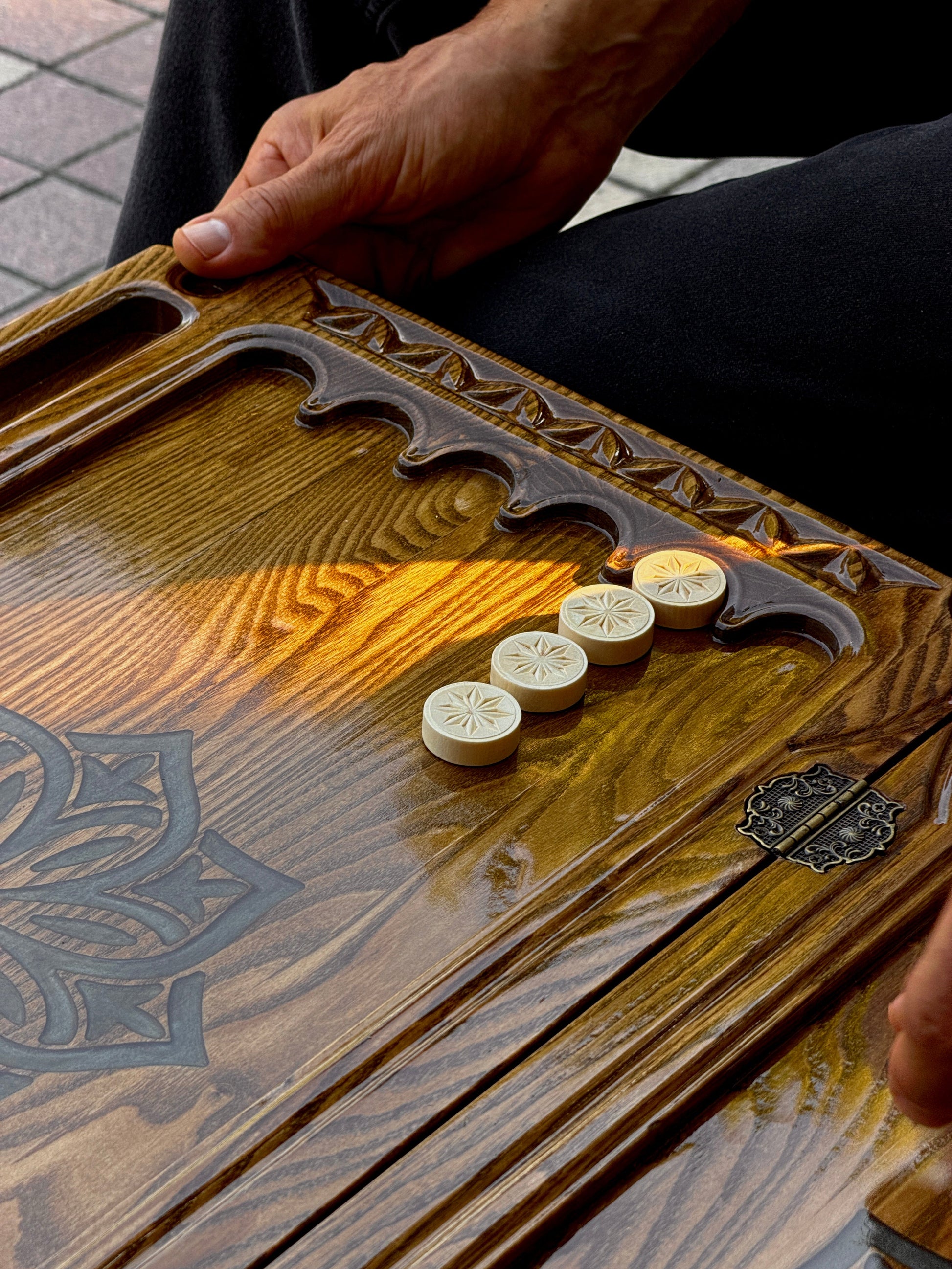 Ararat Heritage – Handcrafted Carved Wood & Epoxy Backgammon Set Granadas.store