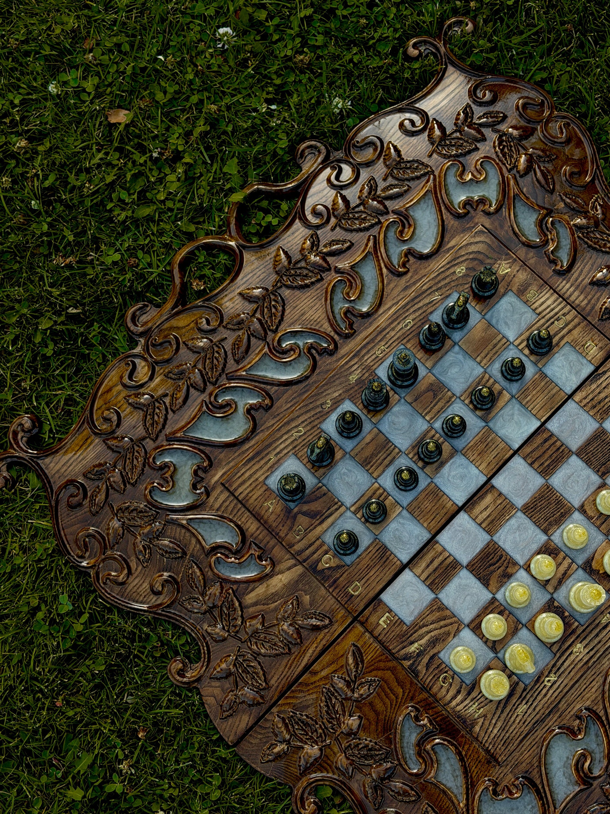 Royal Grove – 2-in-1 Handcrafted Wood & Epoxy Chess & Backgammon Set Granadas.store