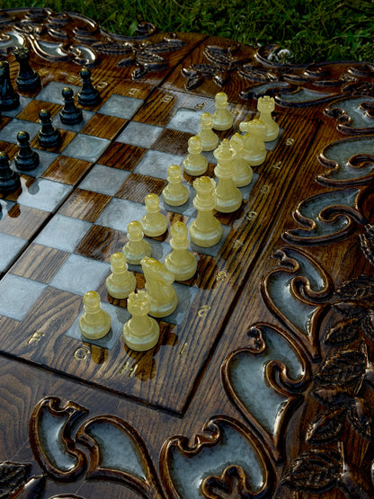 Royal Grove – 2-in-1 Handcrafted Wood & Epoxy Chess & Backgammon Set Granadas.store
