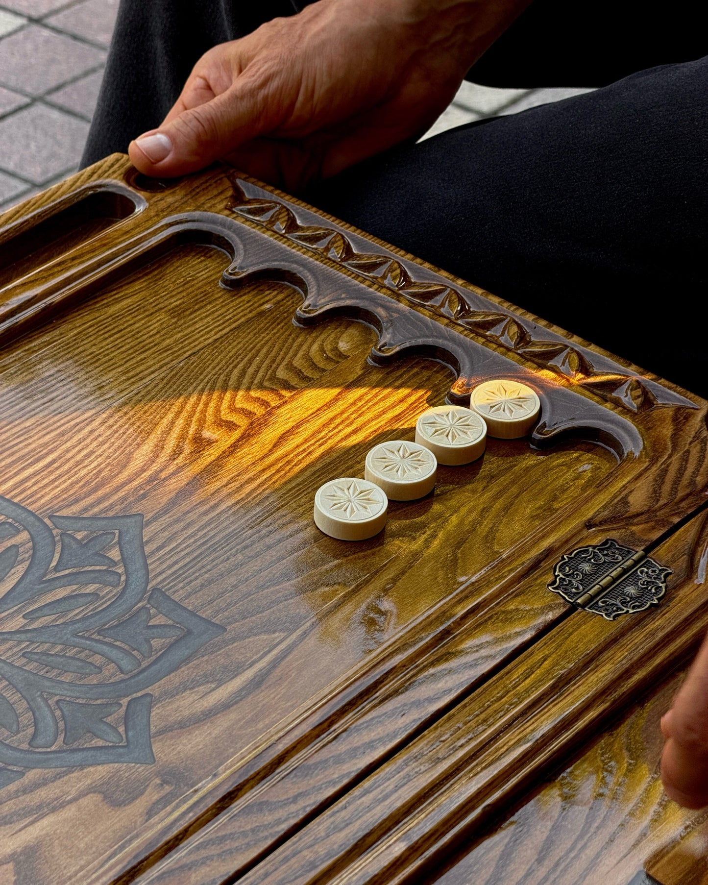 Ararat Heritage – Handcrafted Carved Wood & Epoxy Backgammon Set Granadas.store